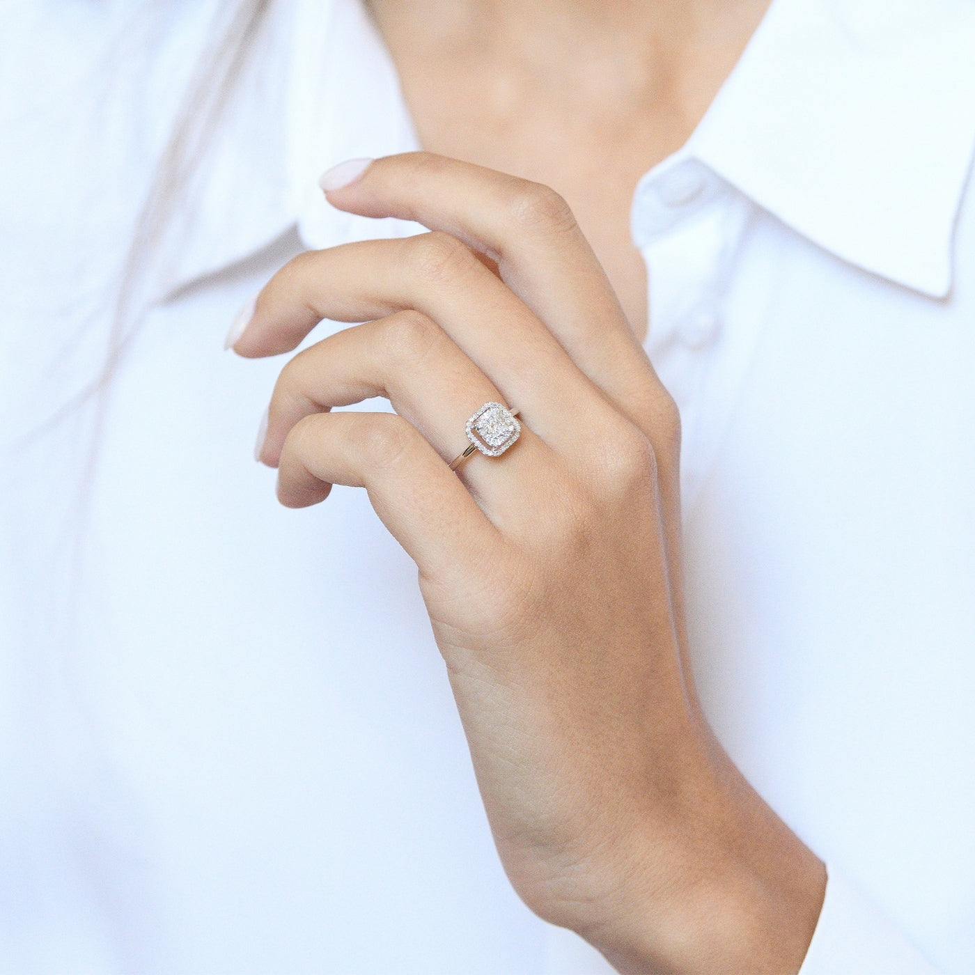 Ring "Of Love And Tenderness" D0.21/49 - 375/1000 White Gold