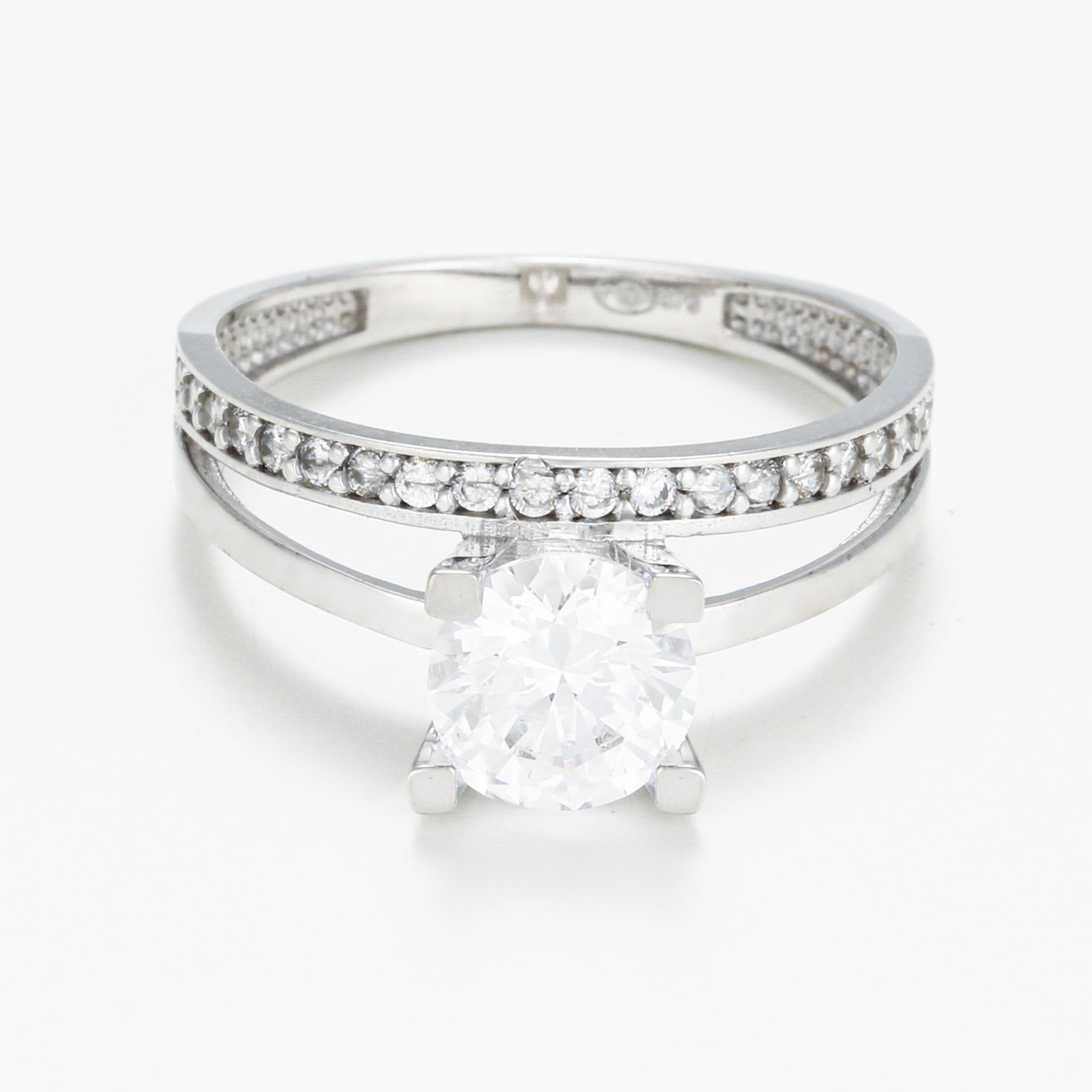 "Majestueuse" White Gold 375/1000 and Zirconium Ring