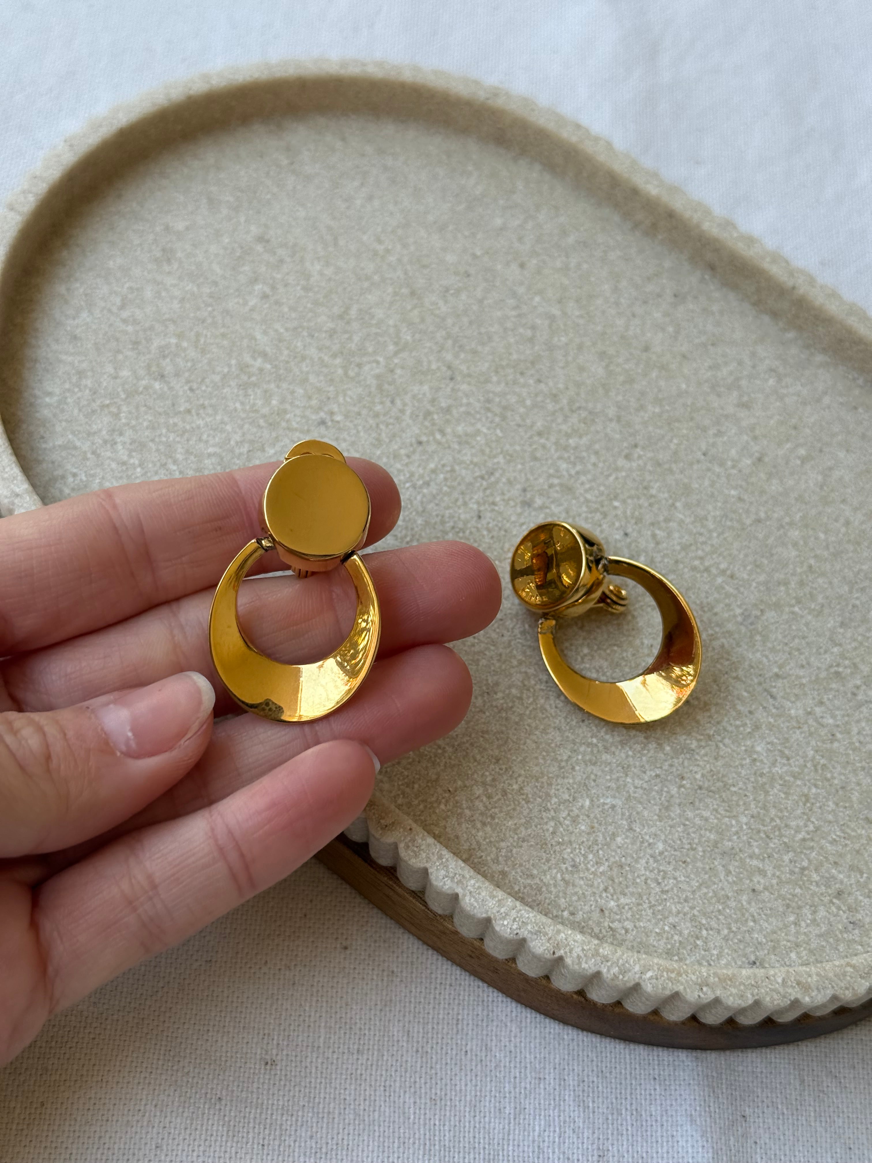 Boucles D’Oreilles Monet Vintage - Anneaux Suspendus Dorés