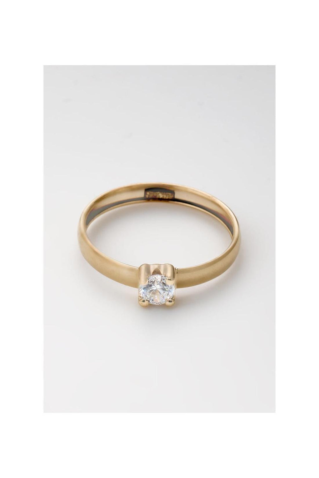 Anillo “Lucy” Oro amarillo 375/1000 y circonio