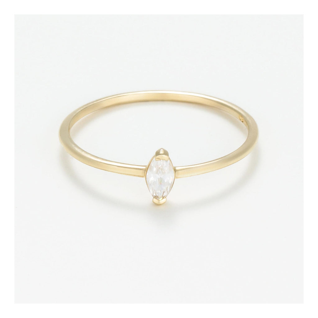 Anillo “Nao” Oro amarillo 375/1000 y Circonio