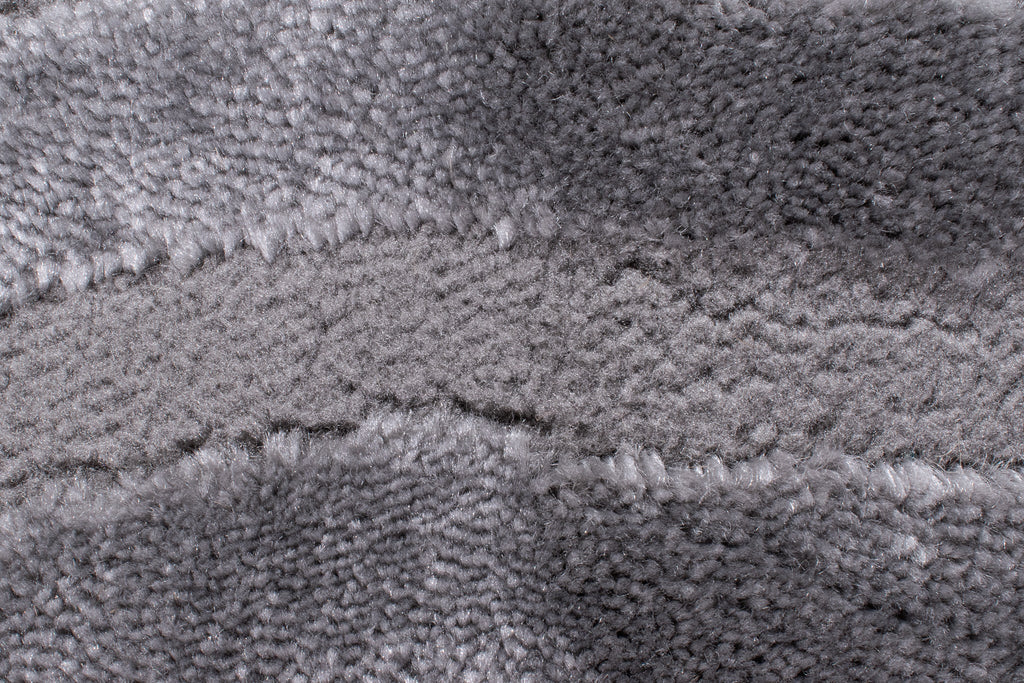Geometric pattern rug in gray relief pile: BIA159GRI BIANCA