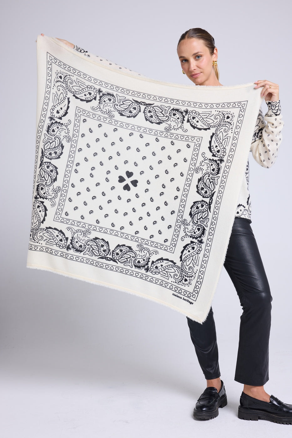 Unisex Bandana Scarf 90*90 in Cashmere - White Black