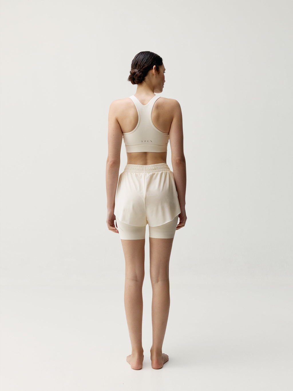 Short Bikila - Tiza Blanca - Mujer
