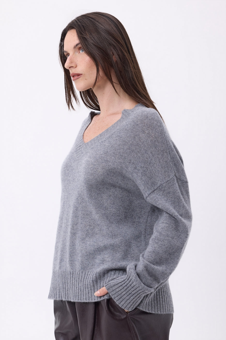 Jersey oversize de cuello en V de canalé grueso Blind - Gris oscuro - Mujer