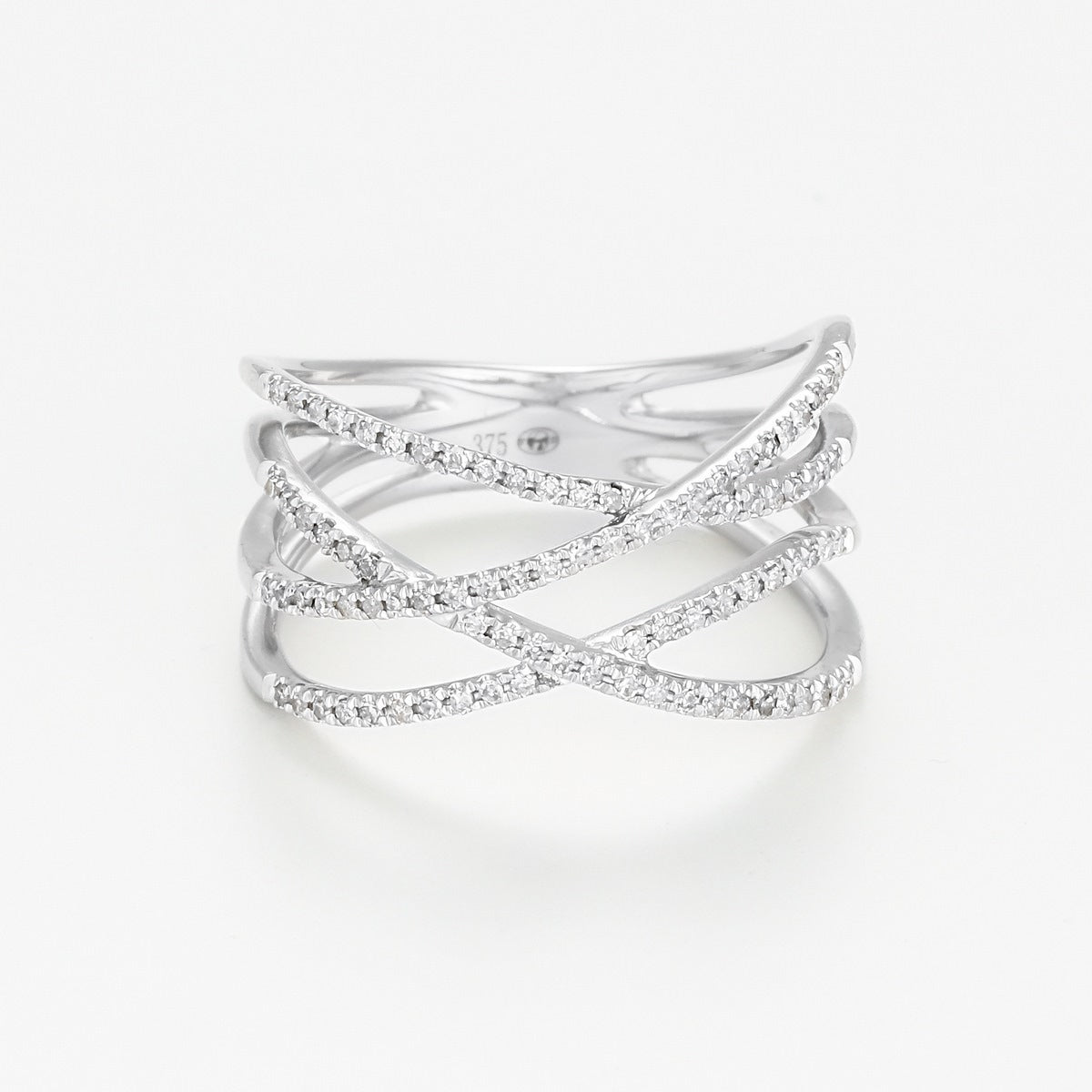 “Luminous Interlacing” Ring – White Gold