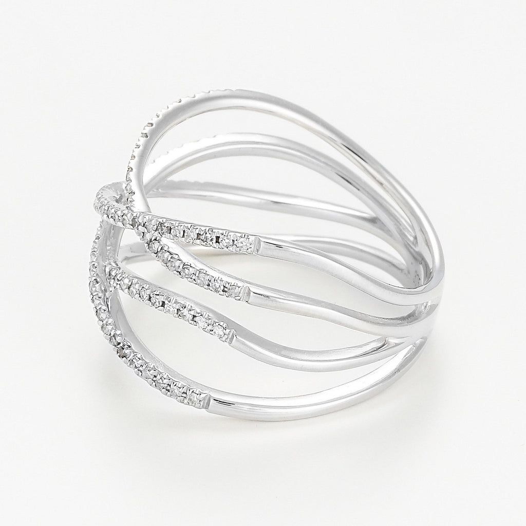 “Luminous Interlacing” Ring – White Gold