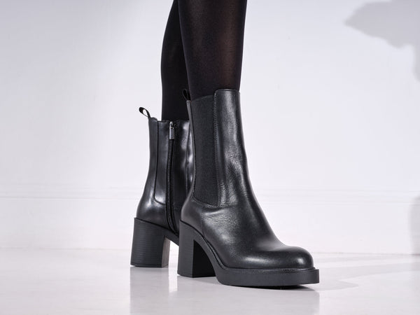 British Passport - Botas Chelsea con tacón - Negro - Mujer