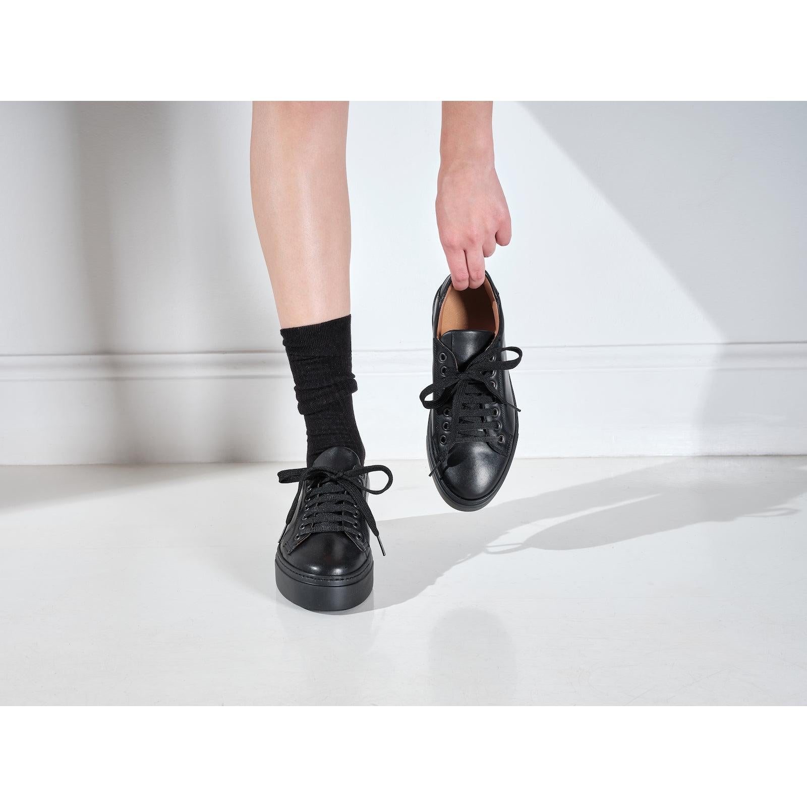 Zapatillas Clásicas con Cordones - Negro - Mujer