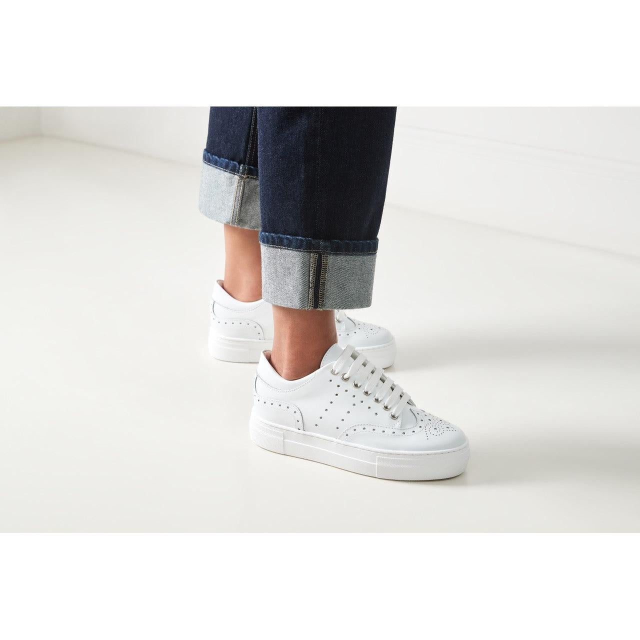 Wingtip Trainers - White - Women