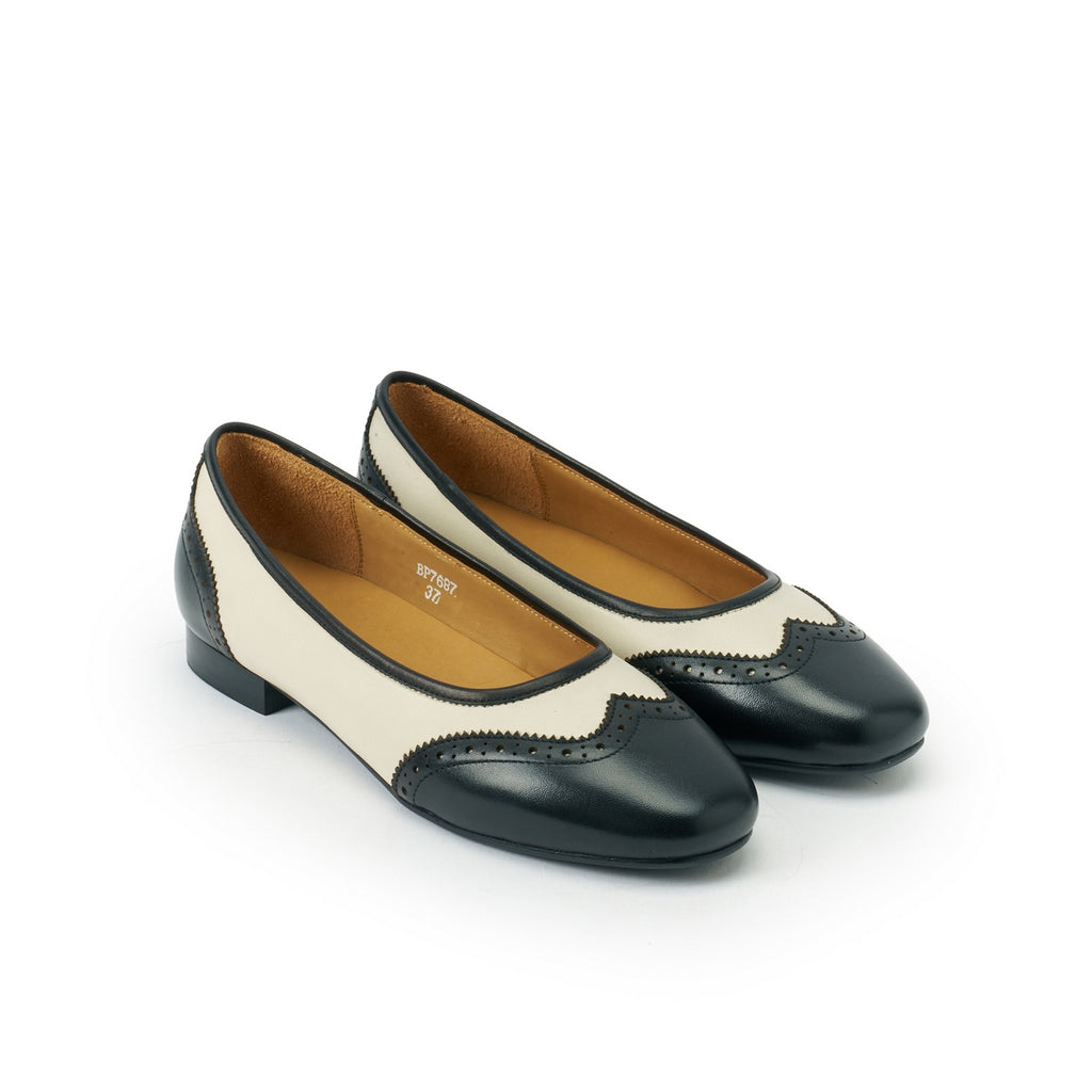 Black Ballet Flats - Women