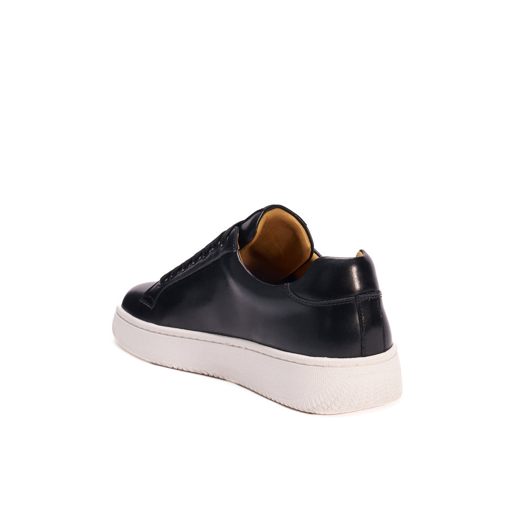 Classic Lace-Up Sneaker Black - Woman