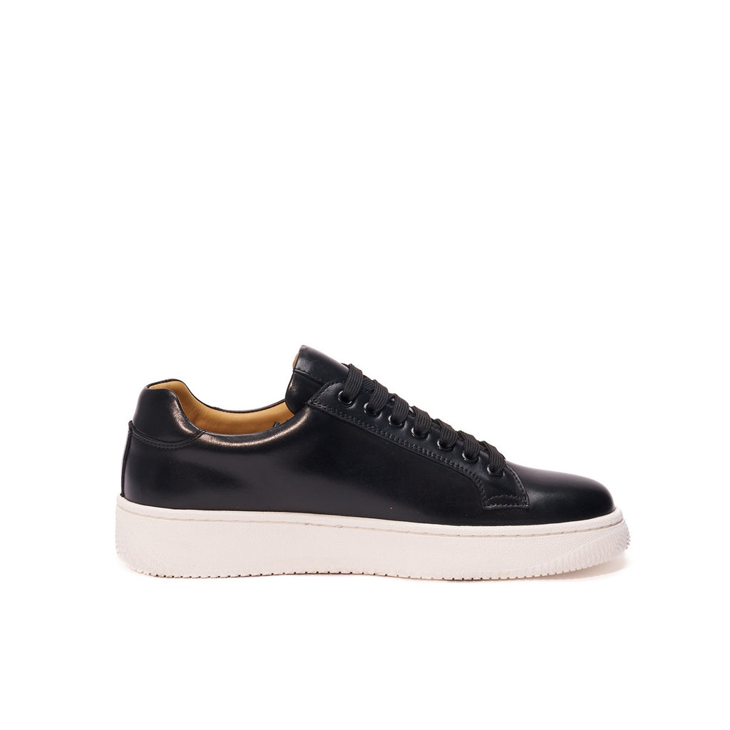 Classic Lace-Up Sneaker Black - Woman