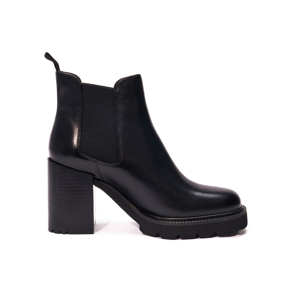 Heeled Chelsea Boot Black - Woman