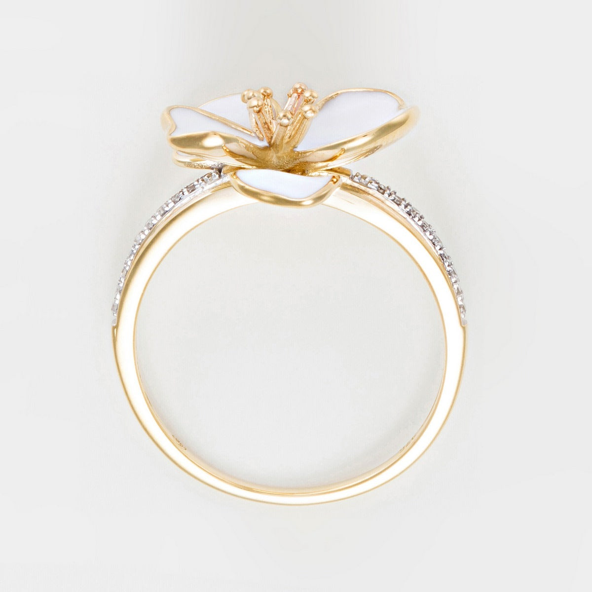 “Orchid” Ring – Yellow Gold