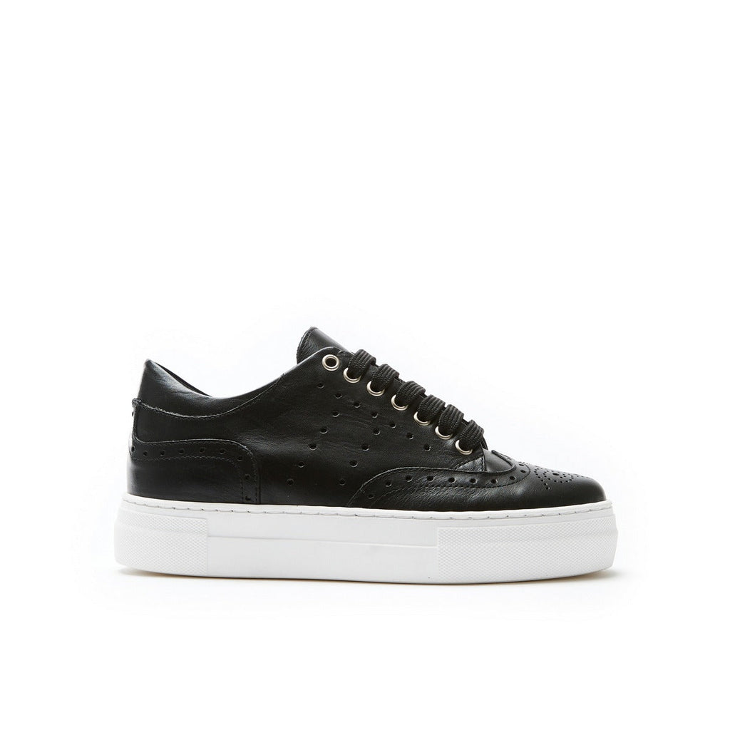 À Bout D'Aile Trainers - Black - Women