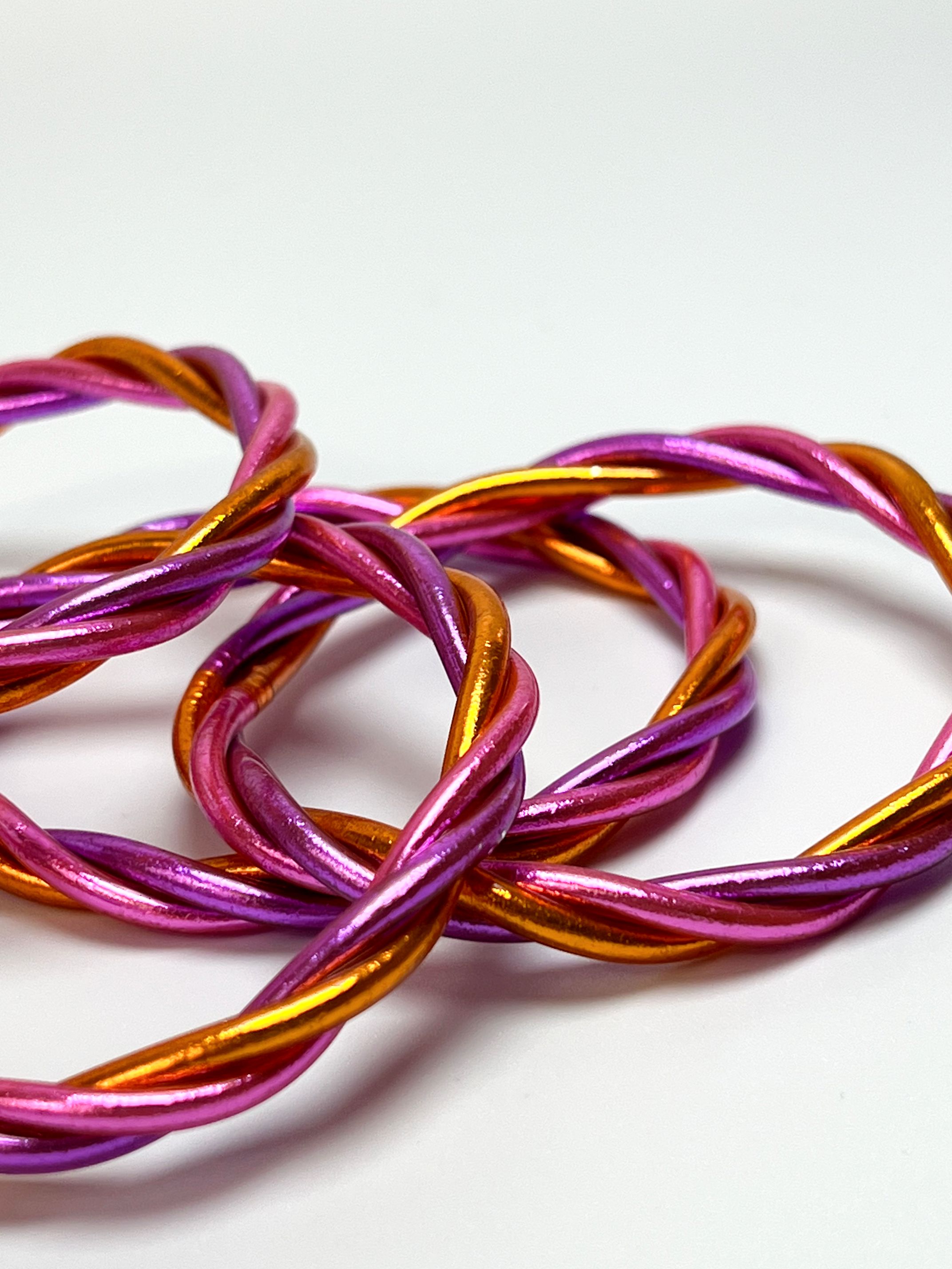 Pulsera Budista Trenzada (Fucsia / Naranja / Violeta)