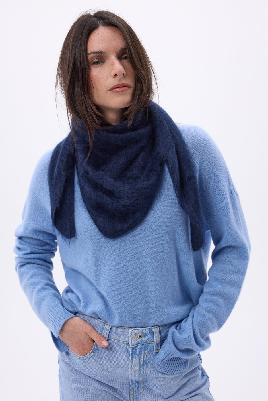 Bandana triangular oversize – cachemira cepillada Brea - azul marino - mujer