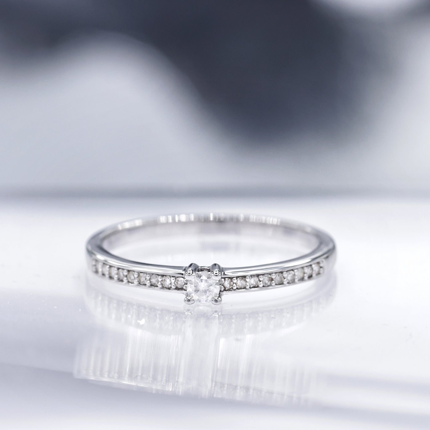 Anillo “Toi Mon Amour” D0.14/19 – Oro blanco 375/1000