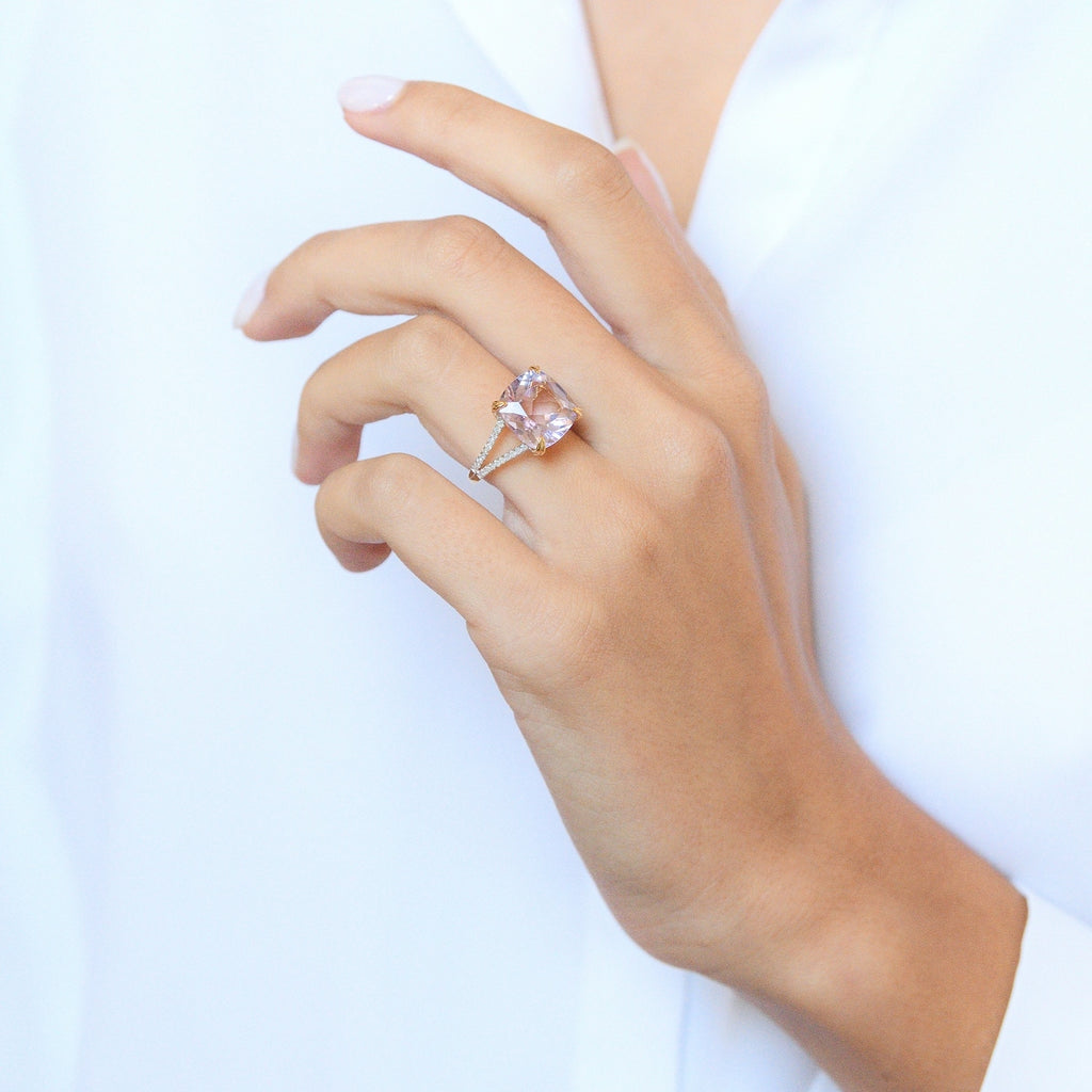 "Pink Fiction" Ring Diamonds 0.25/40 & Pink Amethyst 7.92/1 - Yellow Gold 375/1000