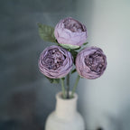 Bouton De Pivoine En Papier Mauve