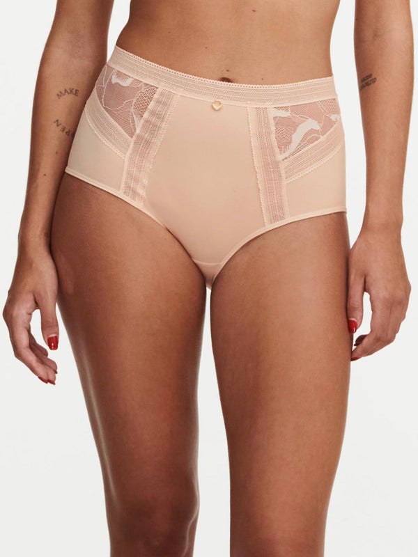 True Lace High-Waisted Shorty - Beige