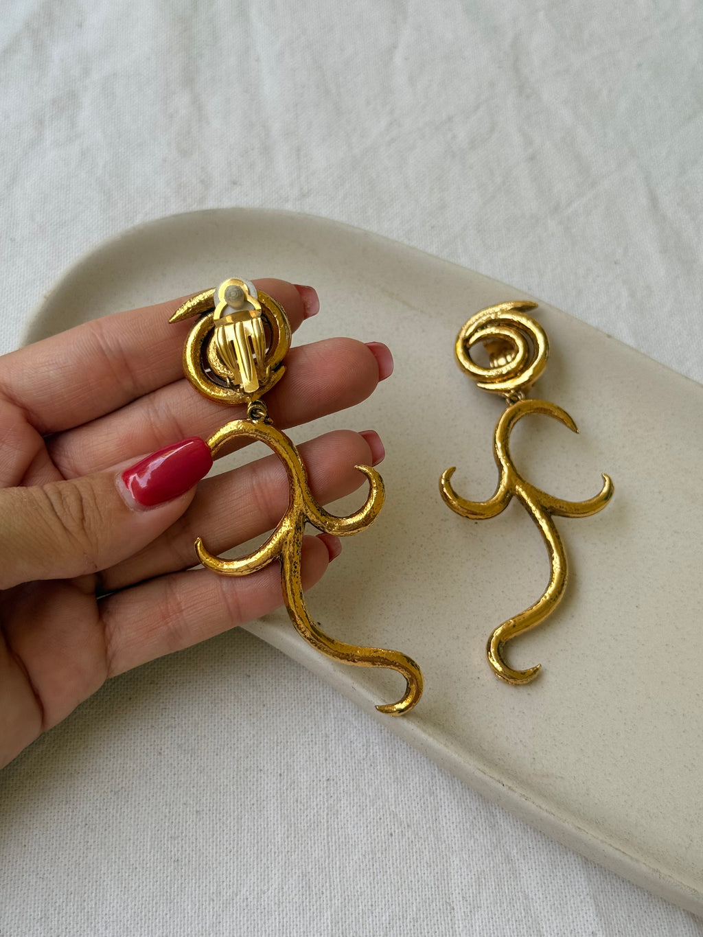 Boucles D’Oreilles Vintage - Design Structural Doré