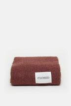 Closed - Scarf