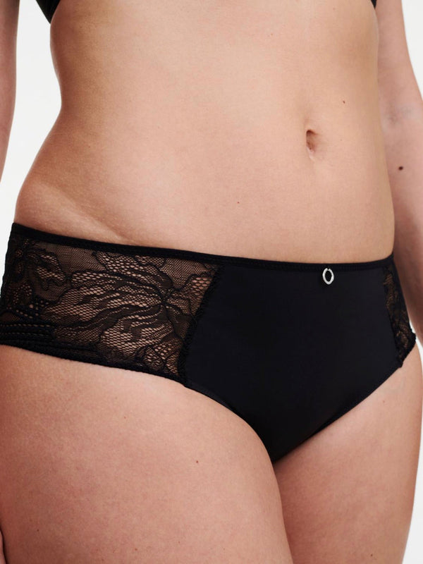 Naya Shorts - Black