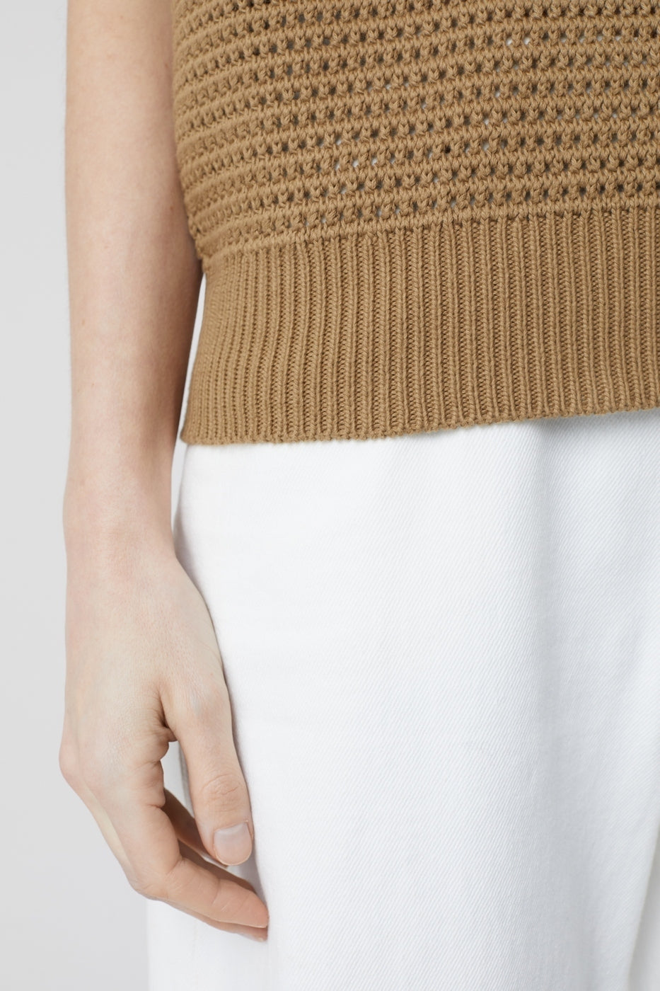 Crew Neck Vest - Nutmeg - Mujer