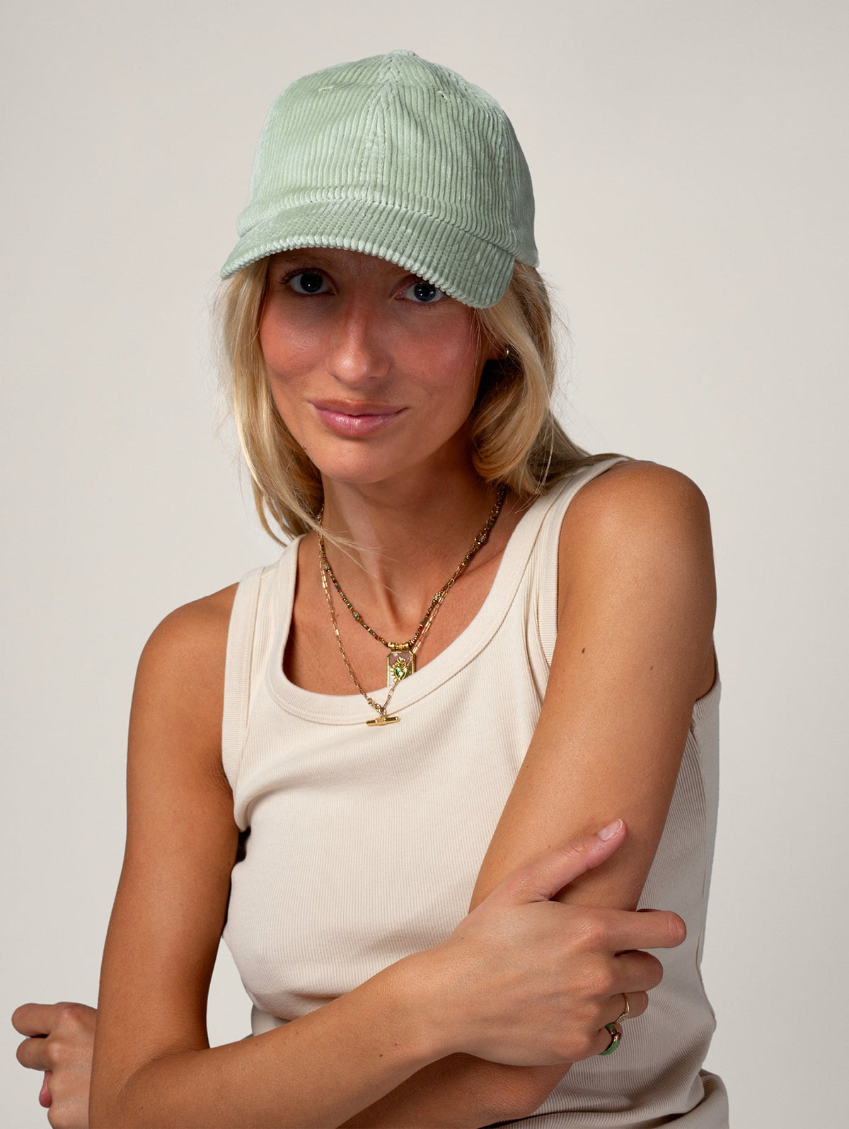 Cappellino Velluto a Coste Verde Pastello