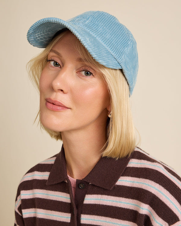Cappellino Velluto A Coste Celeste