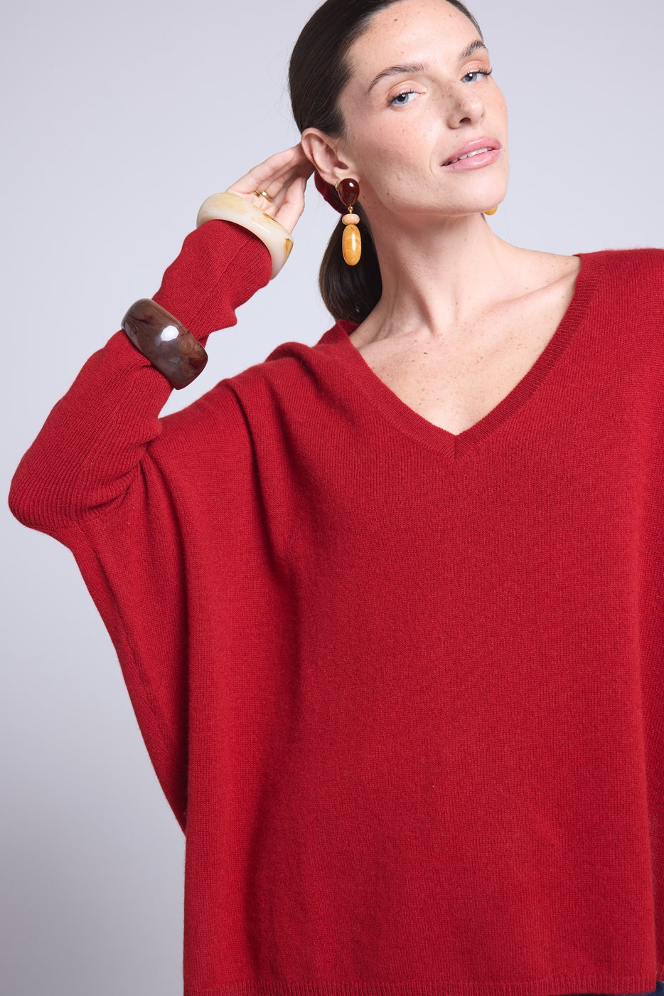 Jersey Cuello en V Poncho Celeste - Rojo Burdeos - Mujer