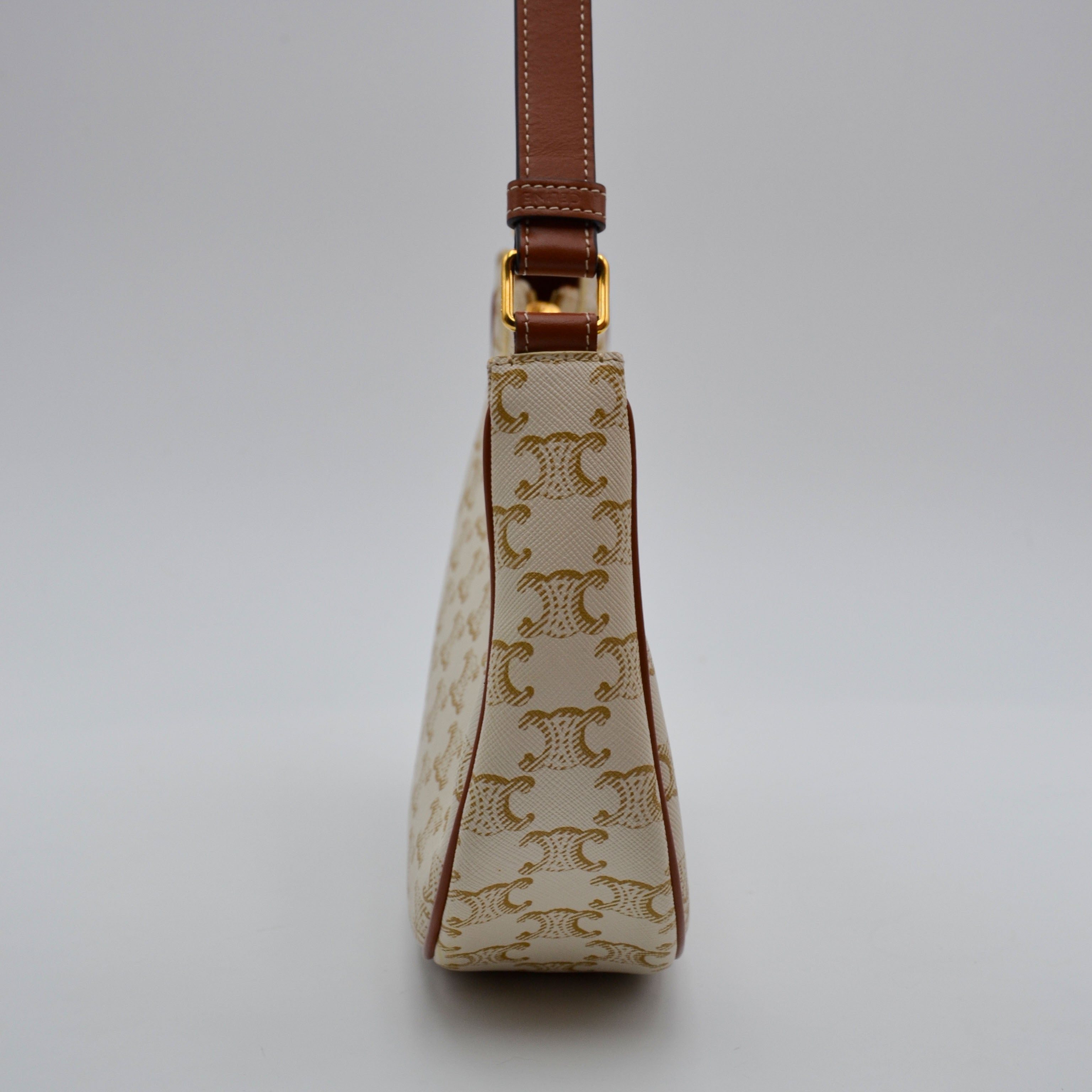 Céline Ava Toile Triomphe