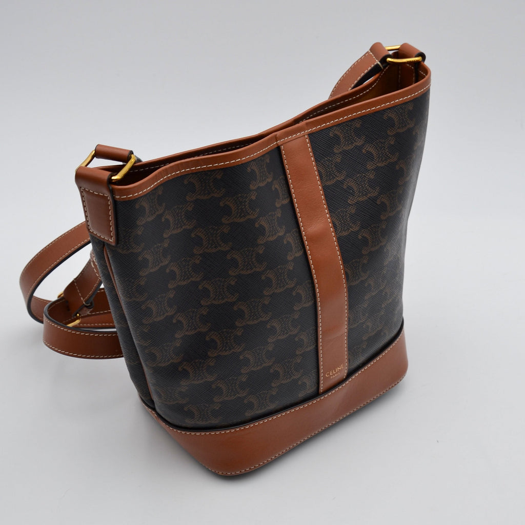 Céline Bucket Triomphe