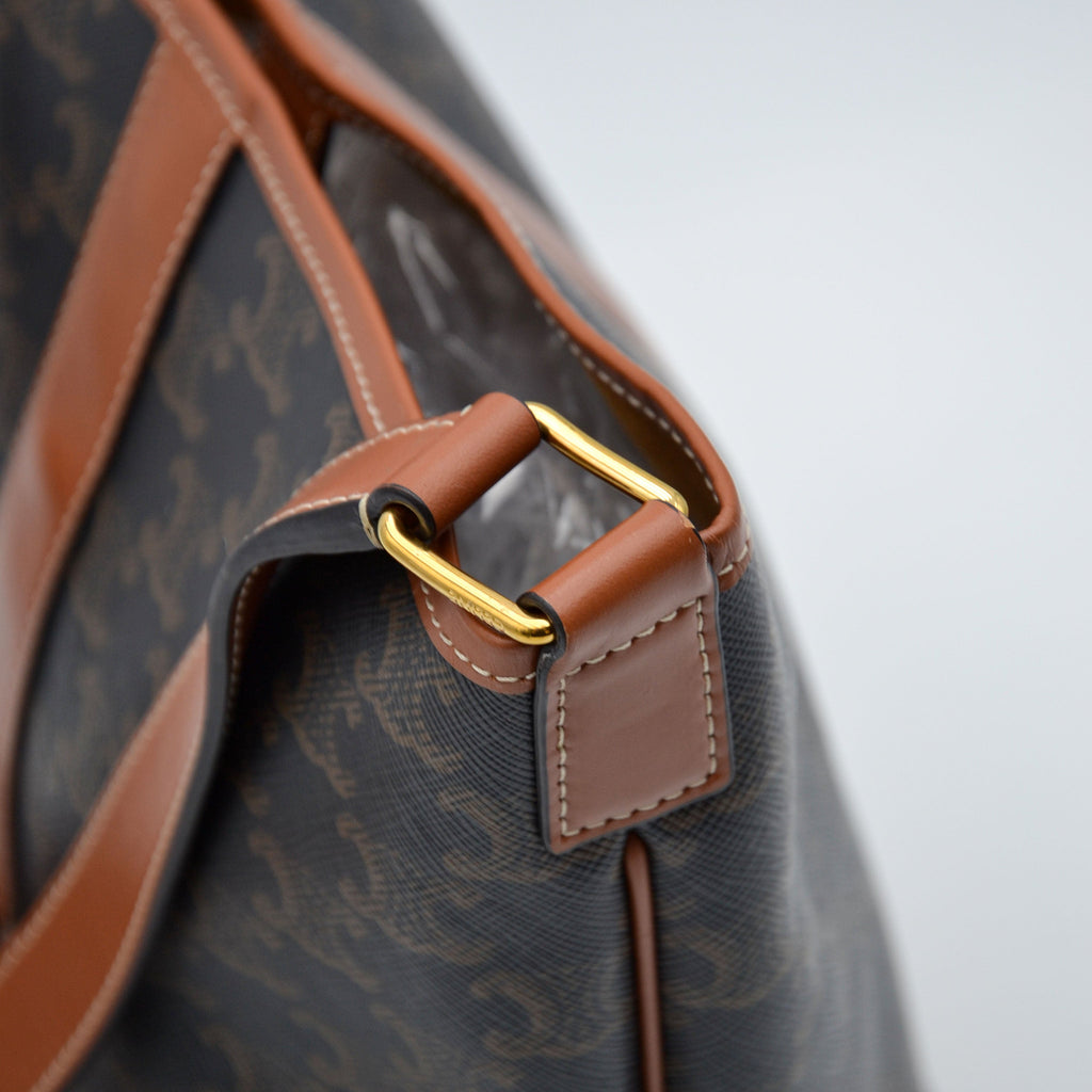 Céline Bucket Triomphe
