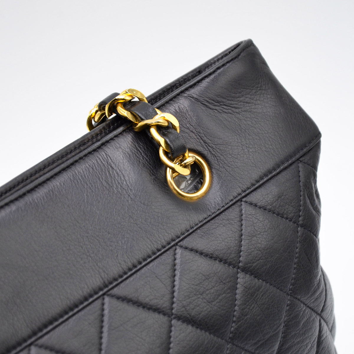 Chanel Tote Vintage Circle Coco Charm