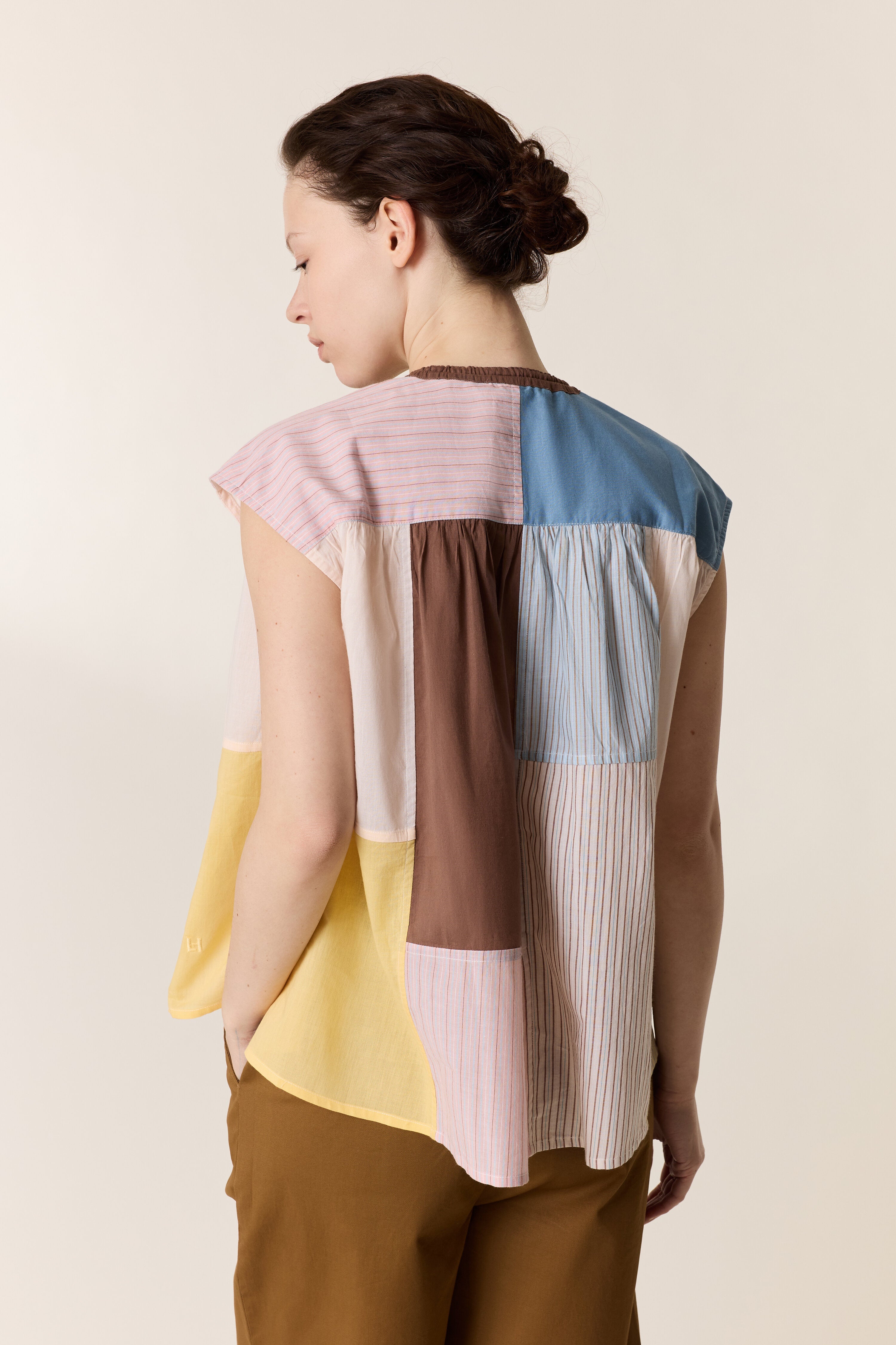 Camisa con parche Coti