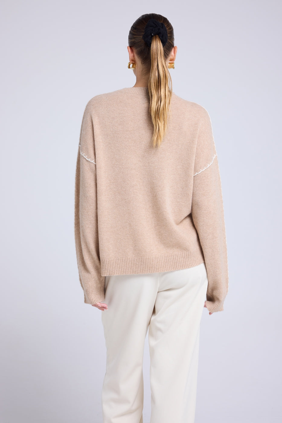 Oversized Trui Met Ronde Hals En Sierstiksels Clarisse - Crèmewit Beige - Dames