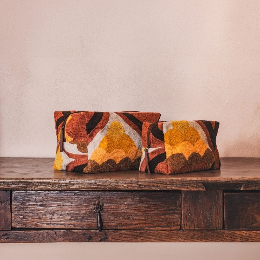 Embroidered Pattern Toiletry Bag - Red
