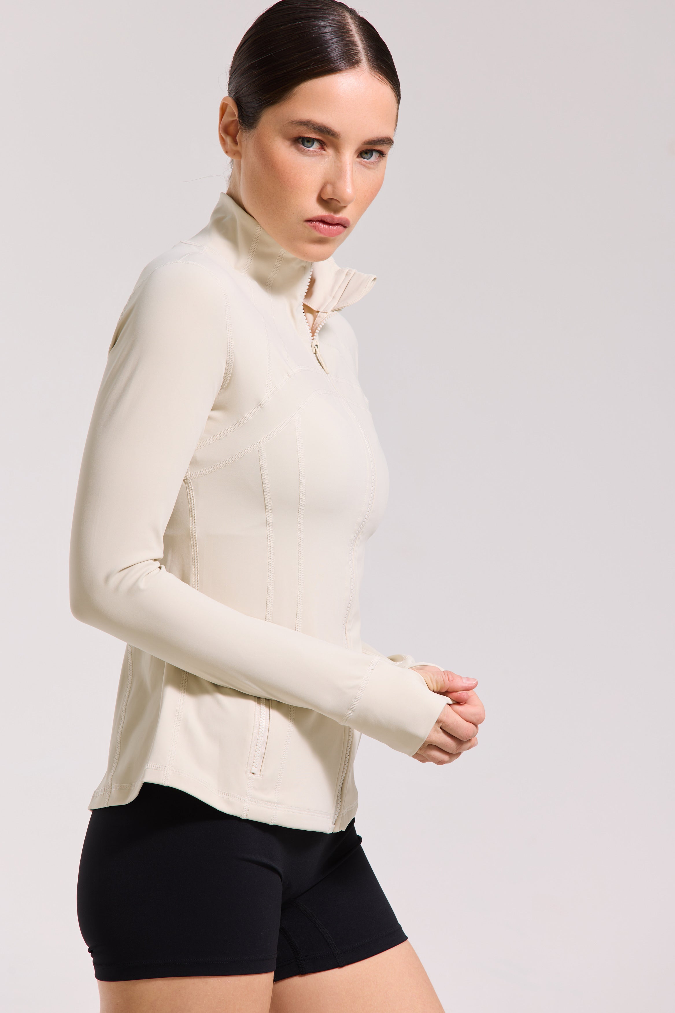 Veste Arya