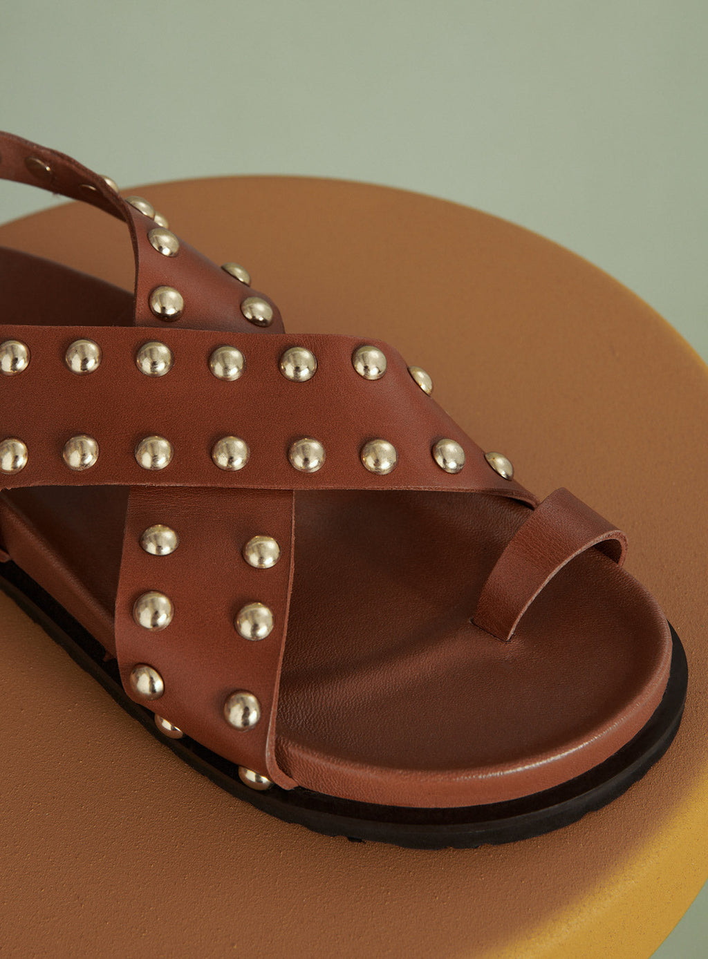 SANDALES MARRONS CLOUTEES COLIBRI PETITE MENDIGOTE