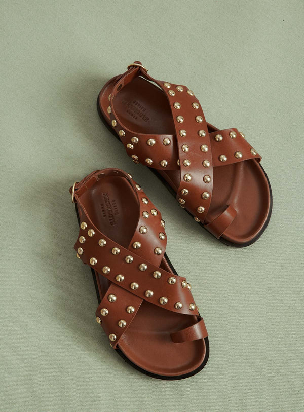 SANDALES MARRONS CLOUTEES COLIBRI PETITE MENDIGOTE