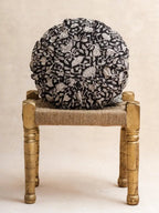 Lotus Noir - Coussin Rond