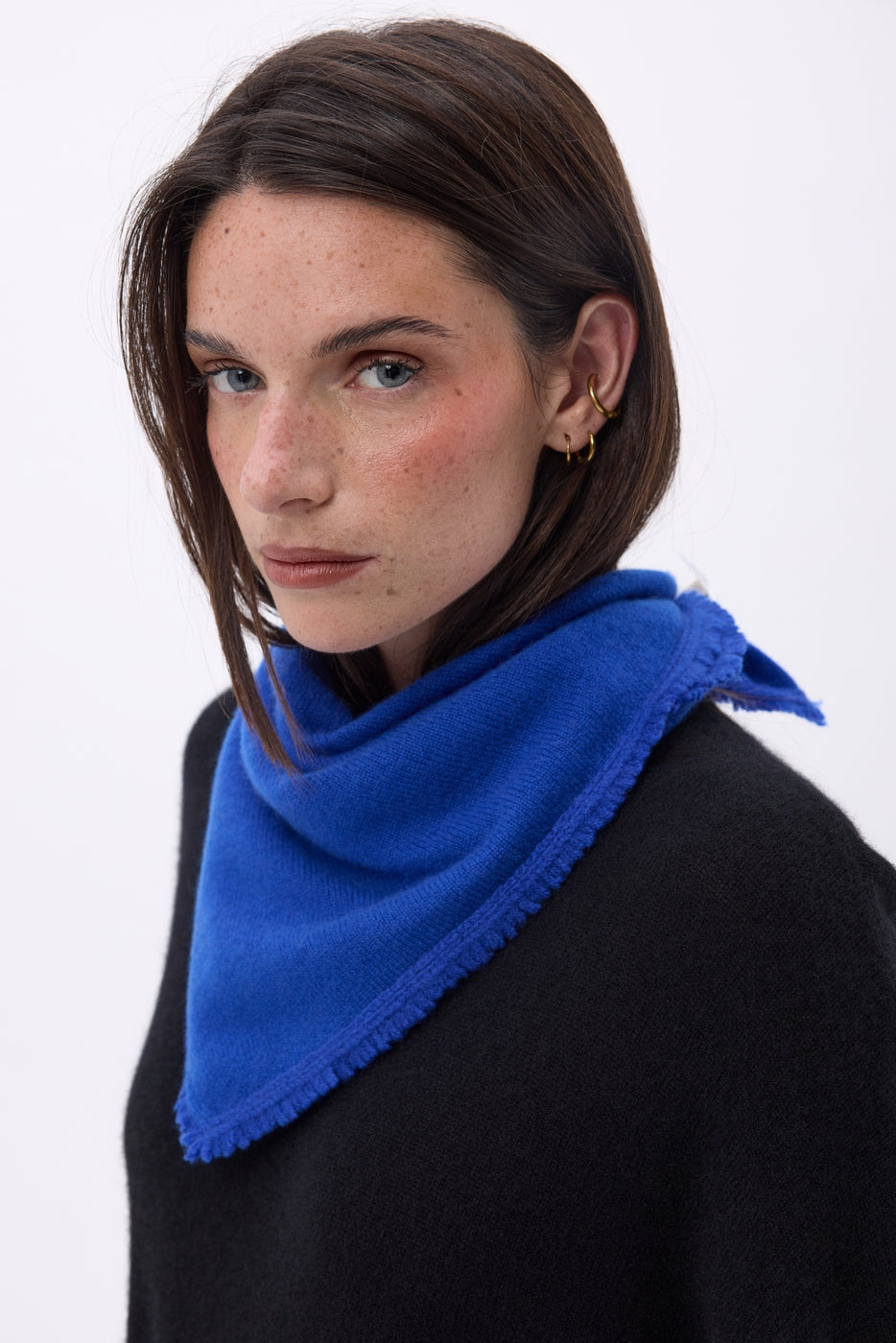 Bufanda bandana triangular lisa Cozy - Azul rey - Mujer