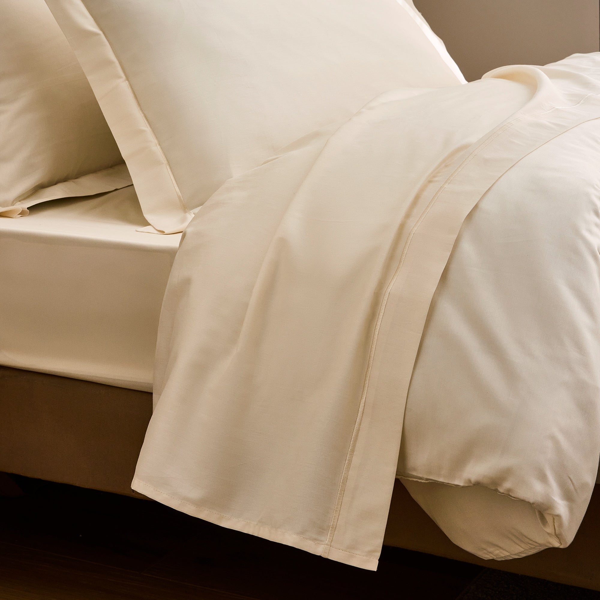 “Prestige” Fitted Sheet - Cotton Satin - Cream