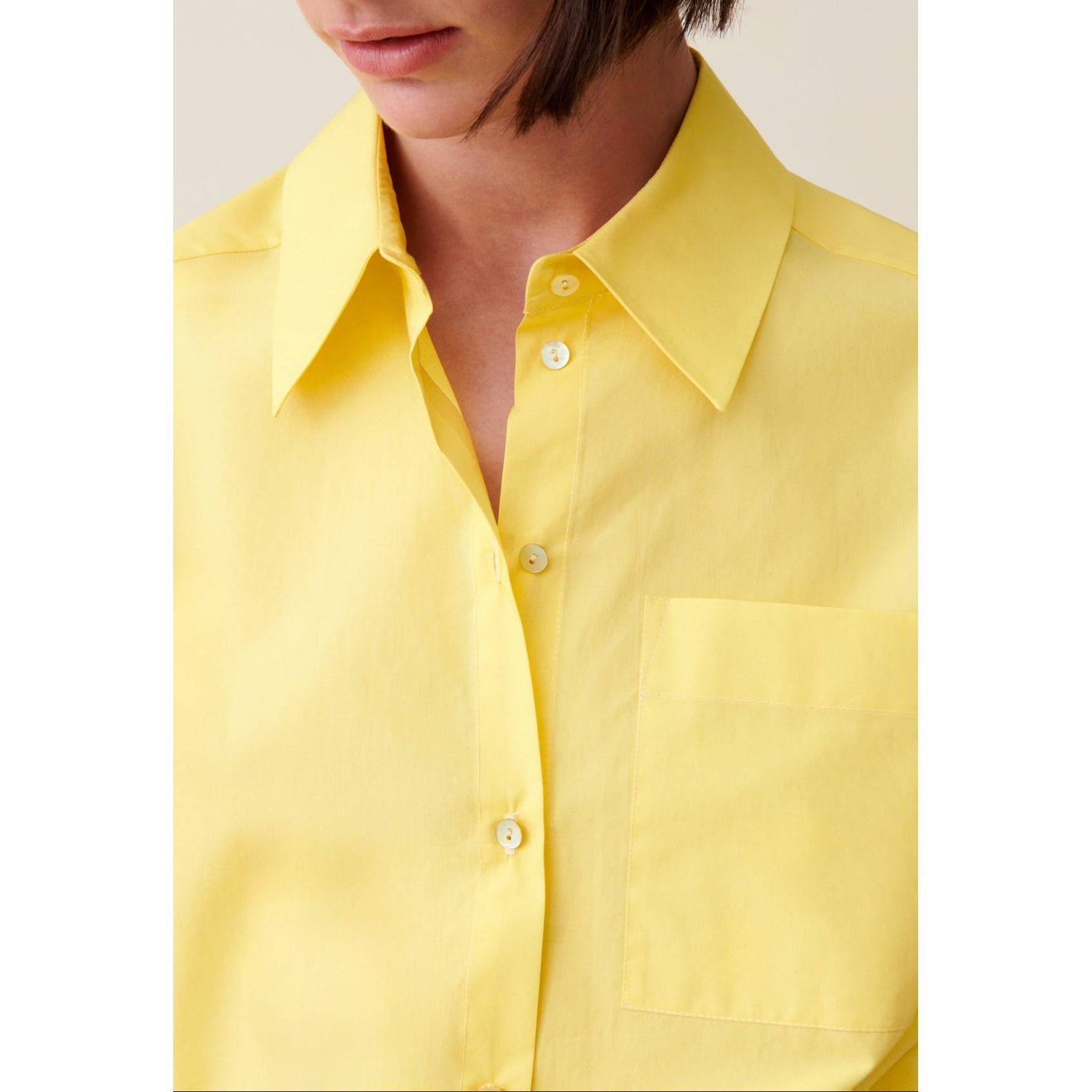 Camisa abotonada
