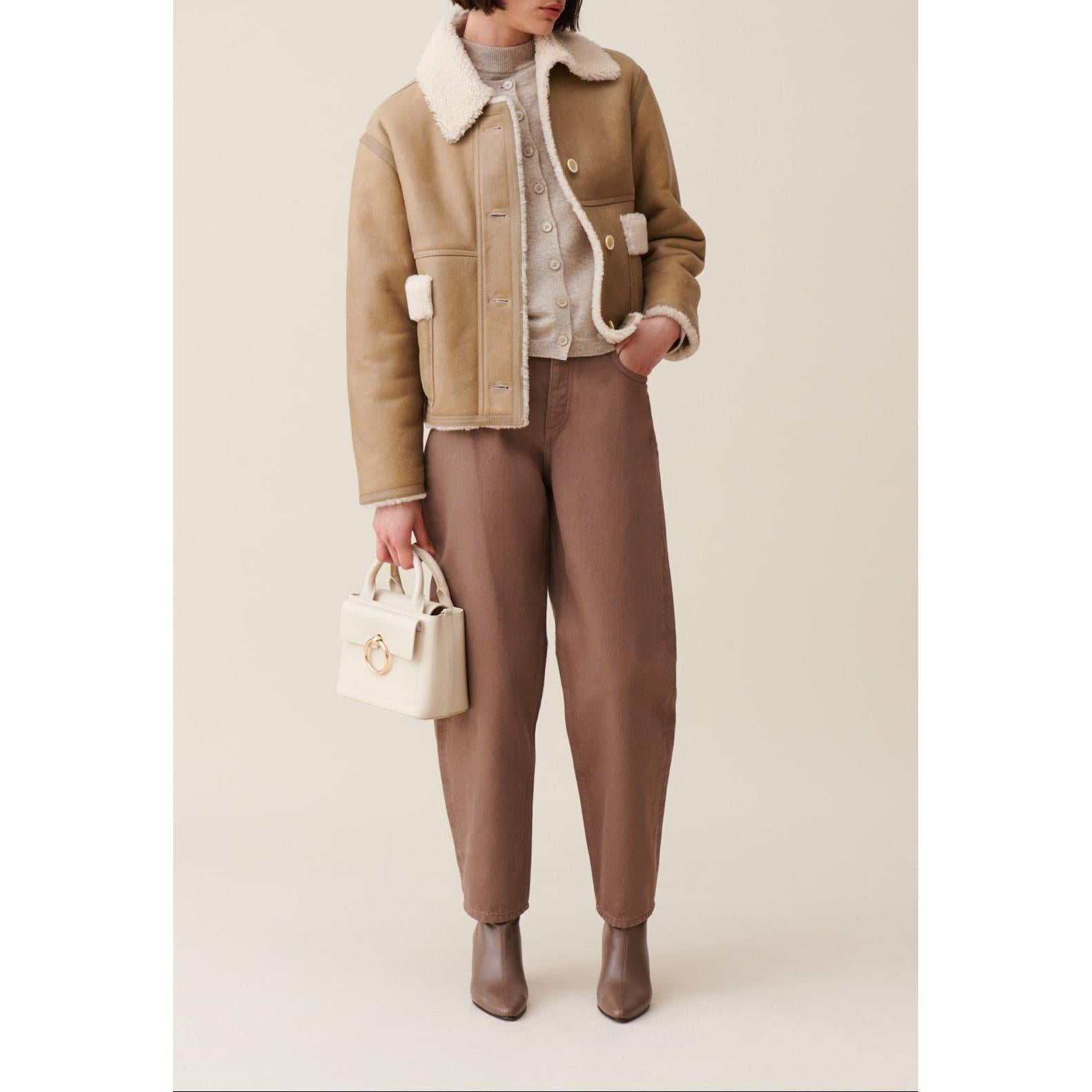 Chaqueta Corta De Piel De Oveja Beige