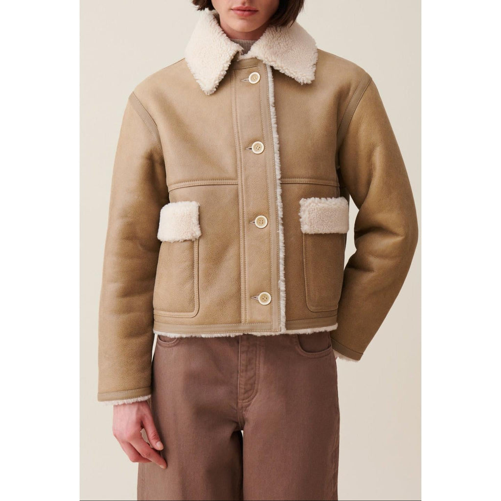Chaqueta Corta De Piel De Oveja Beige