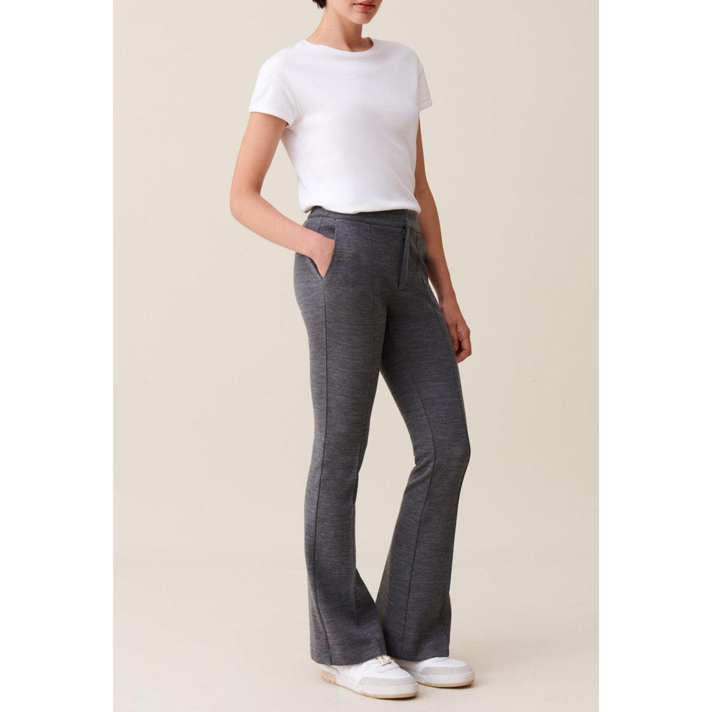 Pantalon Flare Près Du Corps Gris